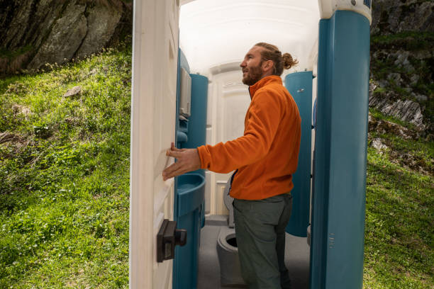 Best Portable bathroom rental  in Lakeview, MI